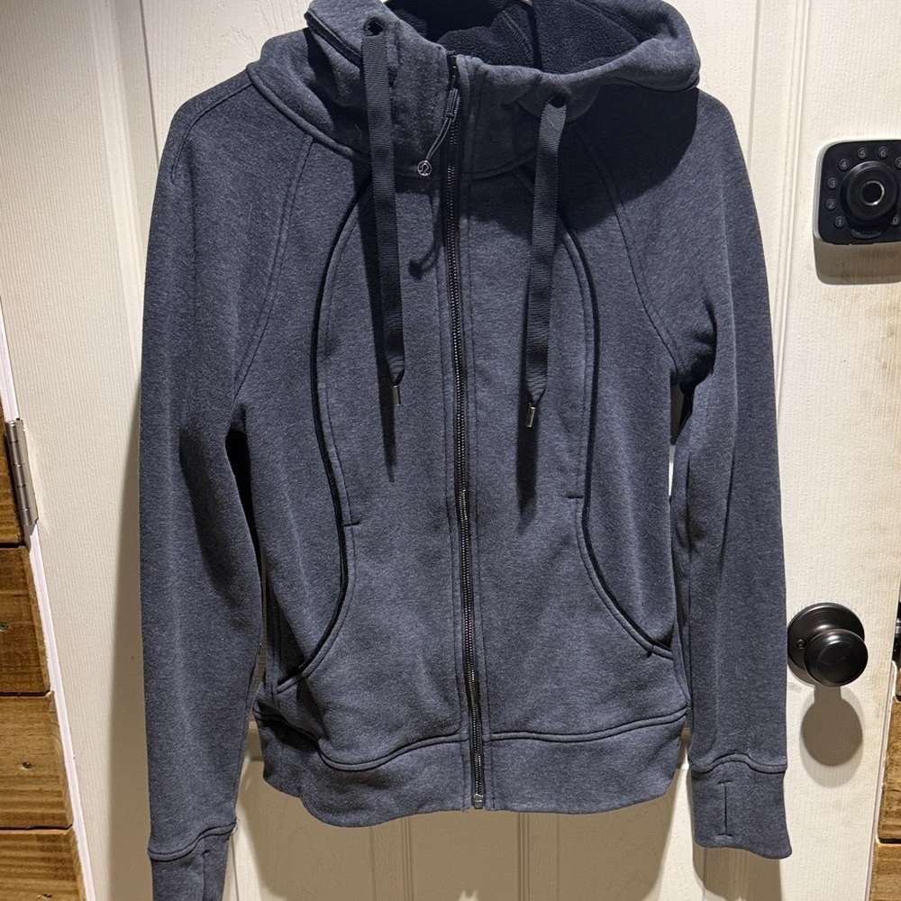 Lululemon Black Fleece Lined Hoodie size 6